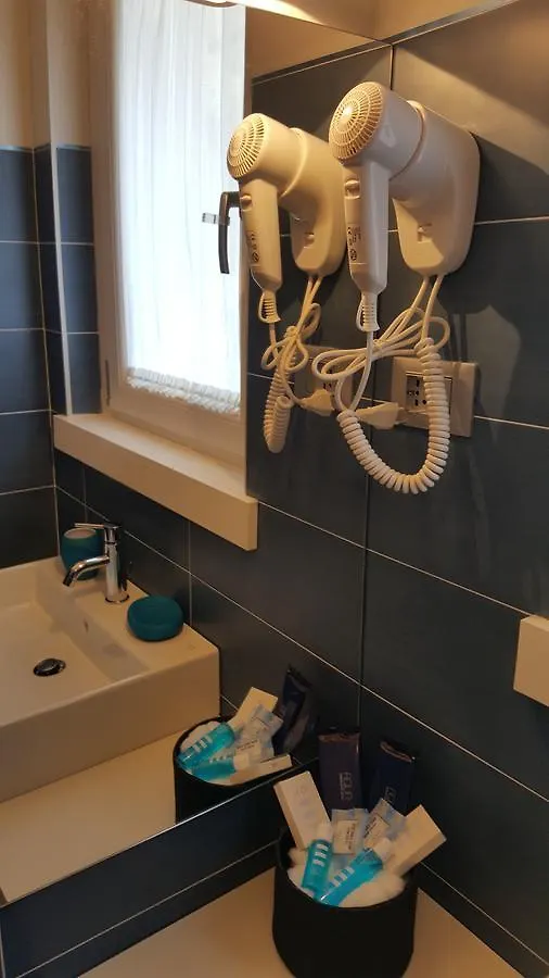 Bed & Breakfast B&B Gardacharme Desenzano del Garda Italy