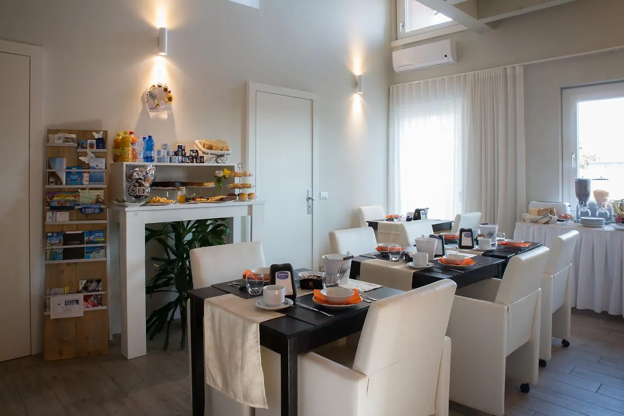 B&B Gardacharme Desenzano del Garda Italy