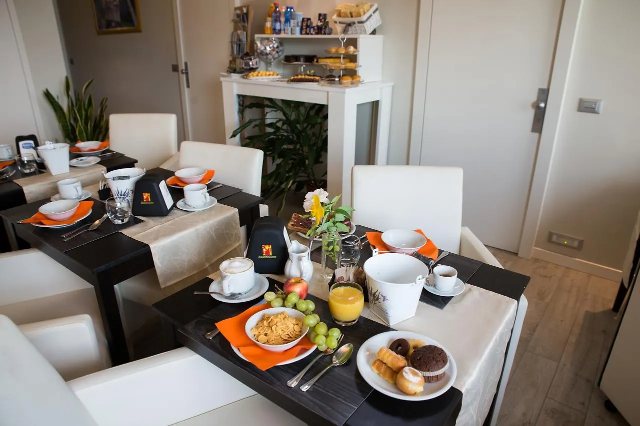 B&B Gardacharme Desenzano del Garda 0*,